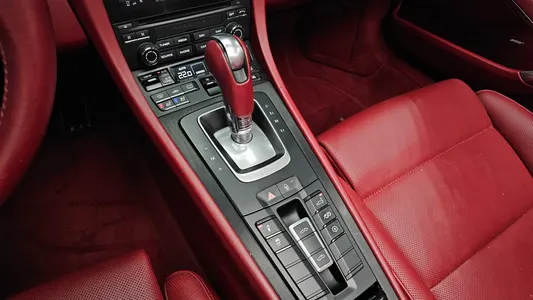 Porsche 911 4 GTS 2017 9