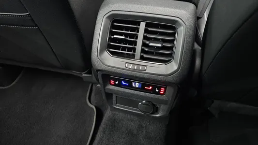 Volkswagen 티구안 올스페이스 2.0 TSI 2023 32