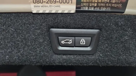 BMW 5 Series (G30) 520i 2019 18