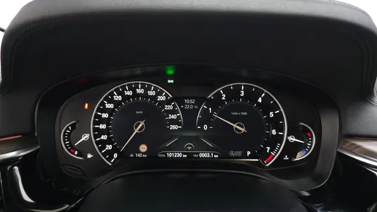 BMW 5 Series (G30) 530i 2019 8