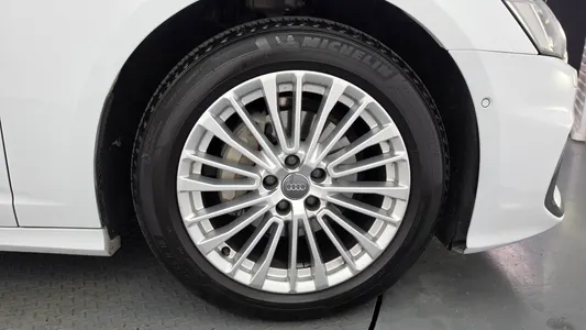 Audi A6 (C8) 40 TDI 2020 4
