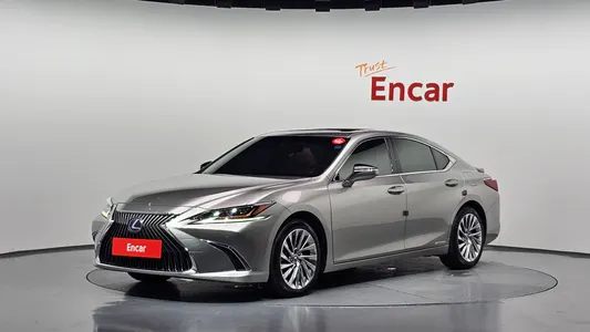 Lexus ES300h 7 2021