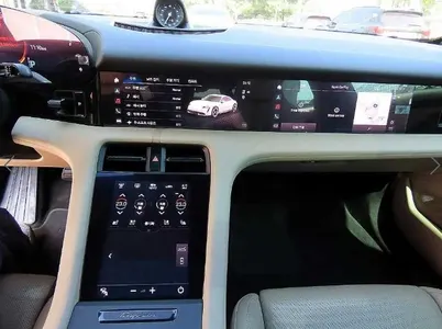 Porsche 타이칸 2023 12