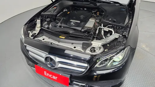 Mercedes-Benz E-Class W213 E200 2017 6