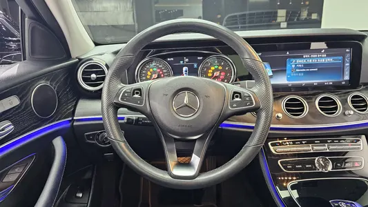 Mercedes-Benz E-Class W213 E200 2017 13