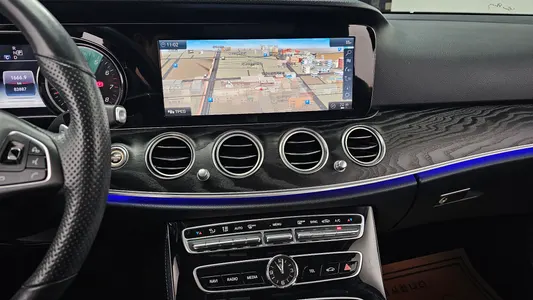 Mercedes-Benz E-Class W213 E200 2017 14