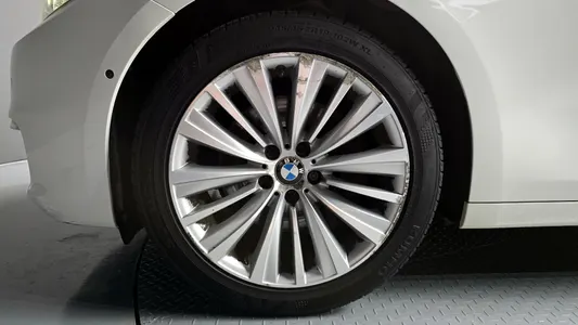 BMW 5 Series GT (F07) GT ED Edition 2014 5