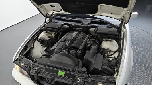 BMW 5 Series 528i 1996 6