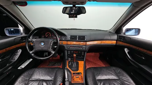 BMW 5 Series 528i 1996 7