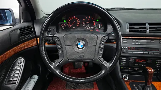 BMW 5 Series 528i 1996 13