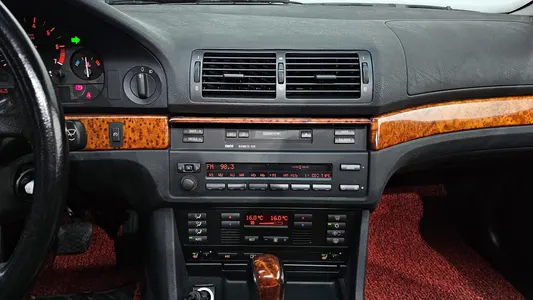 BMW 5 Series 528i 1996 15