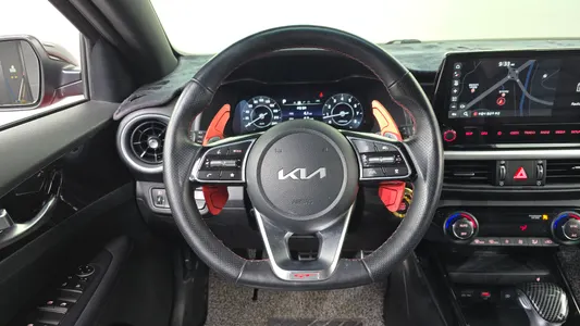 Kia K3 2 1.6 GT 5 2022 13