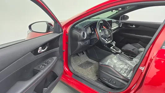 Kia K3 2 1.6 GT 5 2022 10