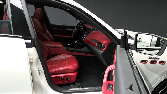 Maserati 르반떼 3.8 2020 11