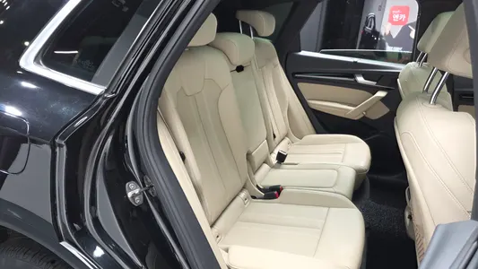 Audi Q5 (FY) 45 TFSI 2021 12