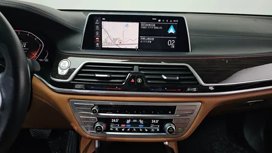 BMW 7 Series (G11) 730Ld xDrive 2020 14