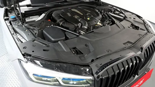 BMW 7 Series (G11) 750Li xDrive 2016 6