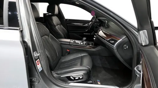 BMW 7 Series (G11) 750Li xDrive 2016 11