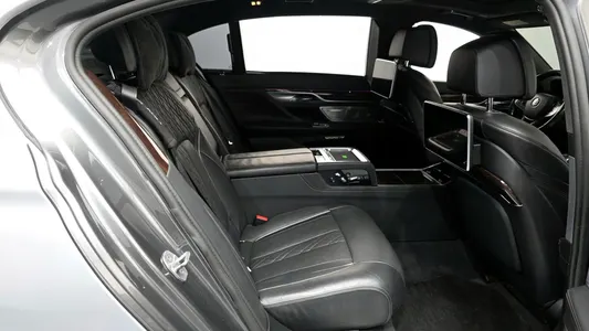 BMW 7 Series (G11) 750Li xDrive 2016 12