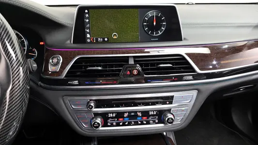 BMW 7 Series (G11) 750Li xDrive 2016 14