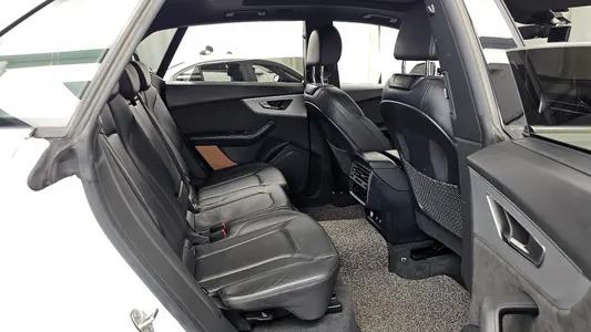 Audi Q8 (4M) 45 TDI 2020 12