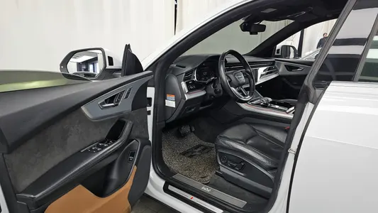 Audi Q8 (4M) 45 TDI 2020 10