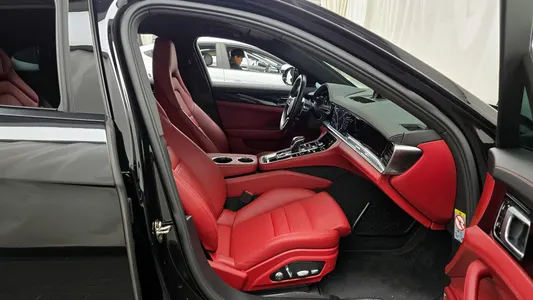Porsche (971) 2.9 AWD E- 2020 11