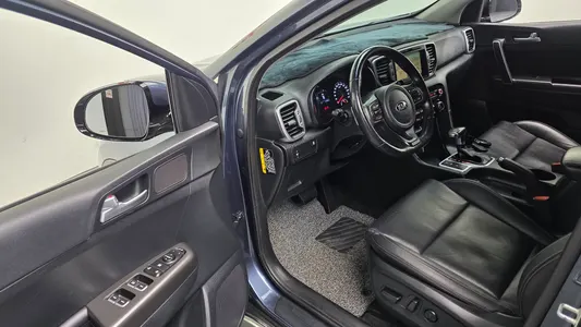 Kia 4 1.7 2WD 2016 11