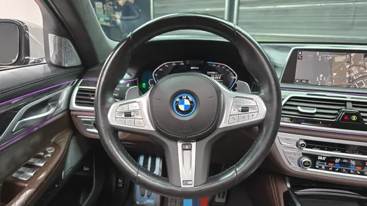 BMW 7 Series (G11) 745Le i M 2022 13