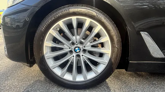 BMW 5 Series (G30) 520i 2023 5