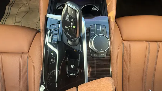 BMW 5 Series (G30) 520i 2023 9