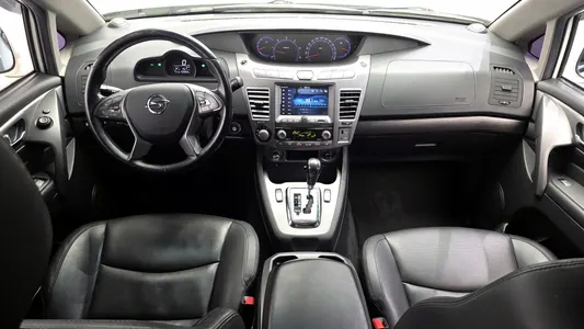 KG Mobility 코란도 투리스모 4WD RX 9 2018 7