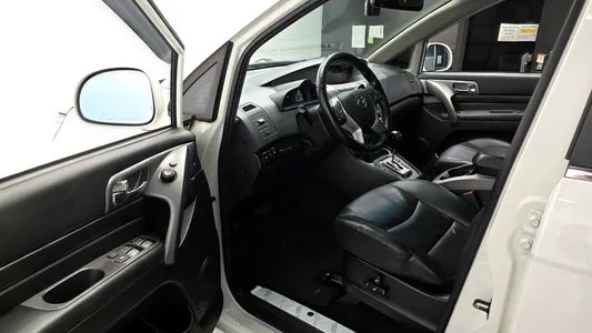 KG Mobility 코란도 투리스모 4WD RX 9 2018 10