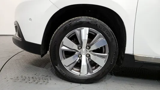 Peugeot 2008 1.6 e-HDi S 2015 5