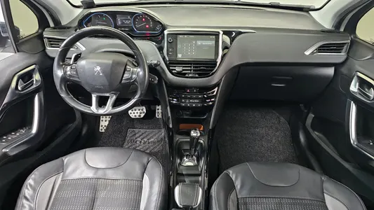Peugeot 2008 1.6 e-HDi S 2015 7
