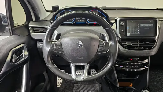 Peugeot 2008 1.6 e-HDi S 2015 13