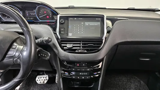 Peugeot 2008 1.6 e-HDi S 2015 14