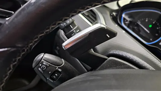 Peugeot 2008 1.6 e-HDi S 2015 18