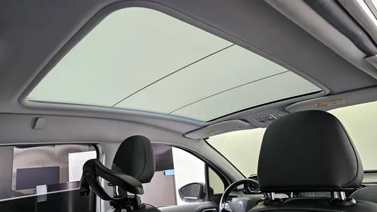 Peugeot 2008 1.6 e-HDi S 2015 19