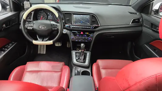 Hyundai AD 1.6 2017 7