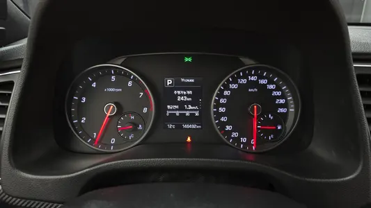 Hyundai AD 1.6 2017 8