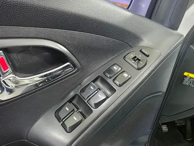 Hyundai ix 2WD LX20 2011 9