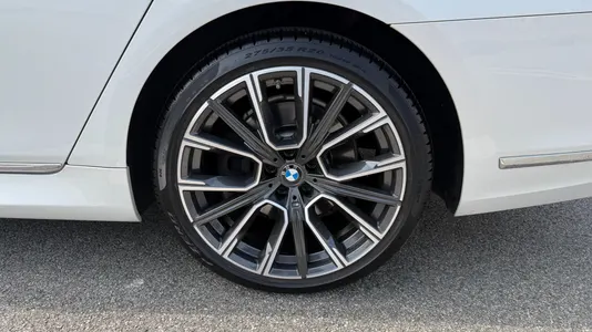 BMW 7 Series (G11) 740d xDrive M 2021 5