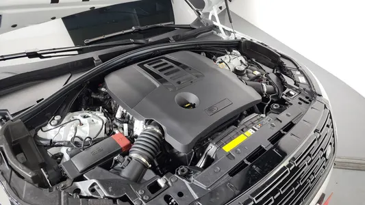 Land Rover 레인지로버 벨라 3.0 P400 HSE 2025 5