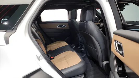 Land Rover 레인지로버 벨라 3.0 P400 HSE 2025 11