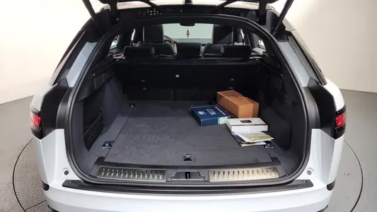 Land Rover 레인지로버 벨라 3.0 P400 HSE 2025 19