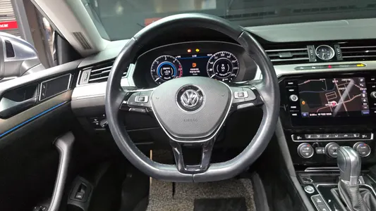 Volkswagen 아테온 2.0 TDI 2019 13