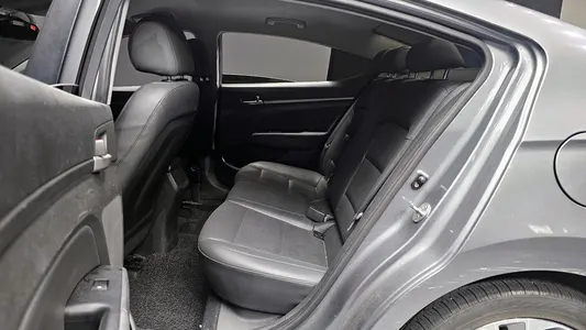 Hyundai AD 1.6 GDI 2016 12