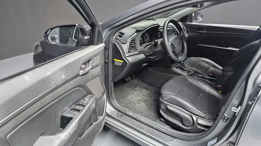 Hyundai AD 1.6 GDI 2016 10