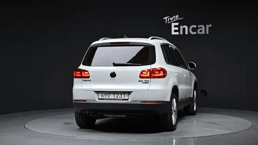 Volkswagen 티구안 2.0 TDI 2015 4